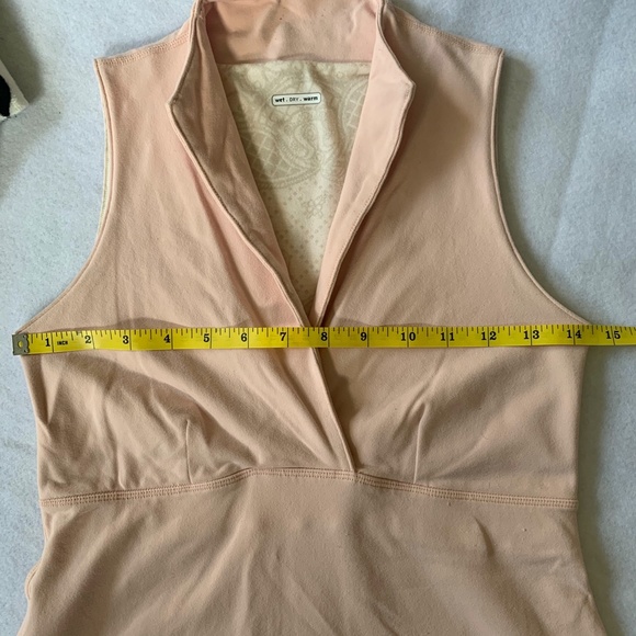 Pale Peach Lululemon Whisper Tank 8 - Picture 4 of 6